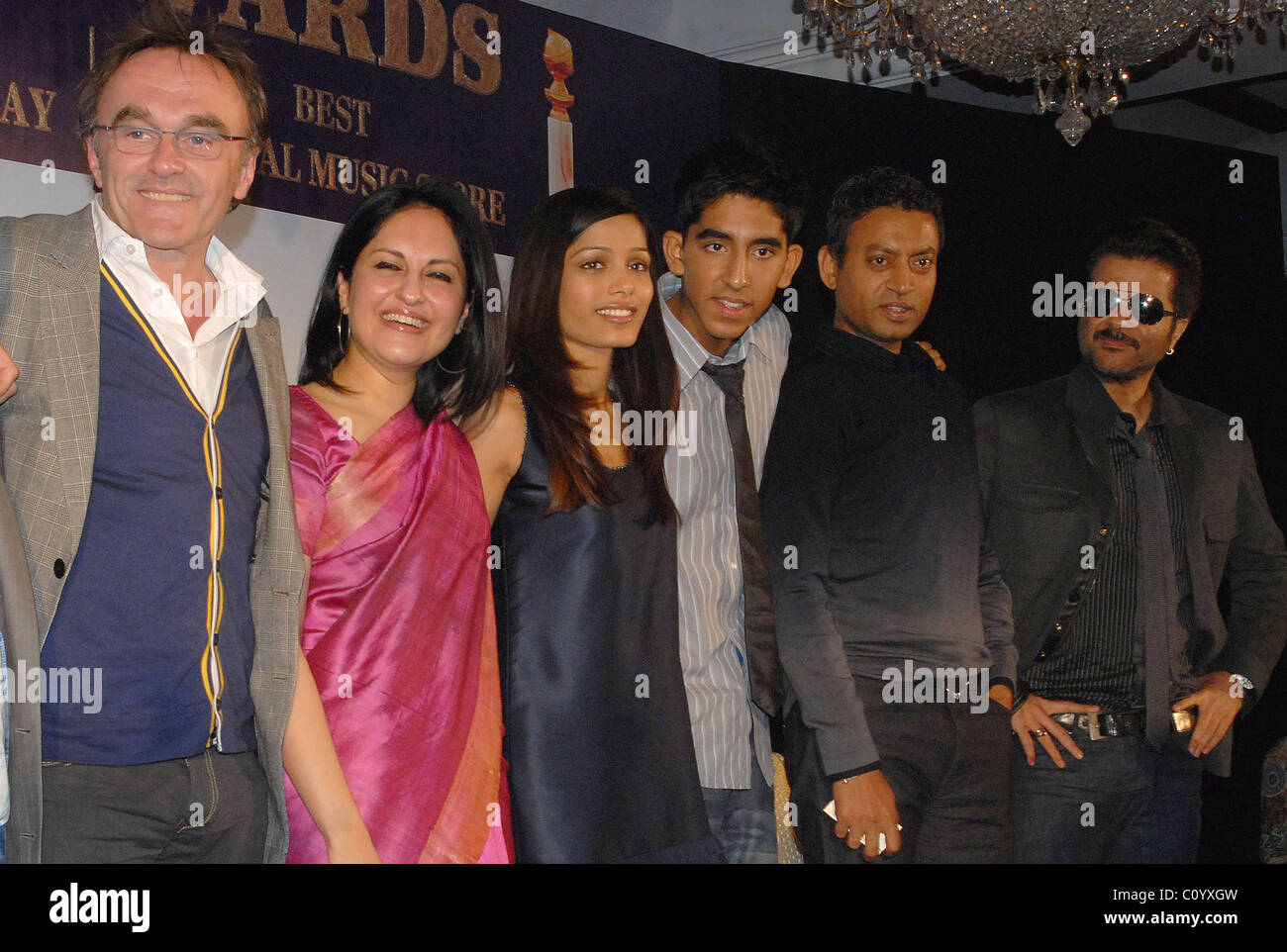 Danny Boyle, Loveleen Tandan, Freida Pinto, Dev Patel, Irfan Khan and Anil Kapoor 'Slumdog Millionaire' photocall and press Stock Photo