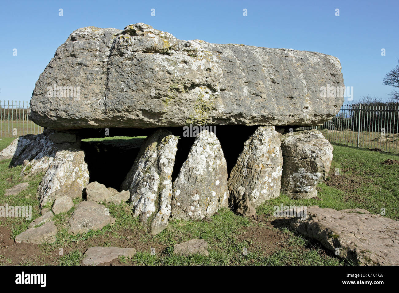 A view of the late neolithic burial chamber excavated at Lligwy, near Moelfre on the Isle of Anglesey, North Wales Stock Photo