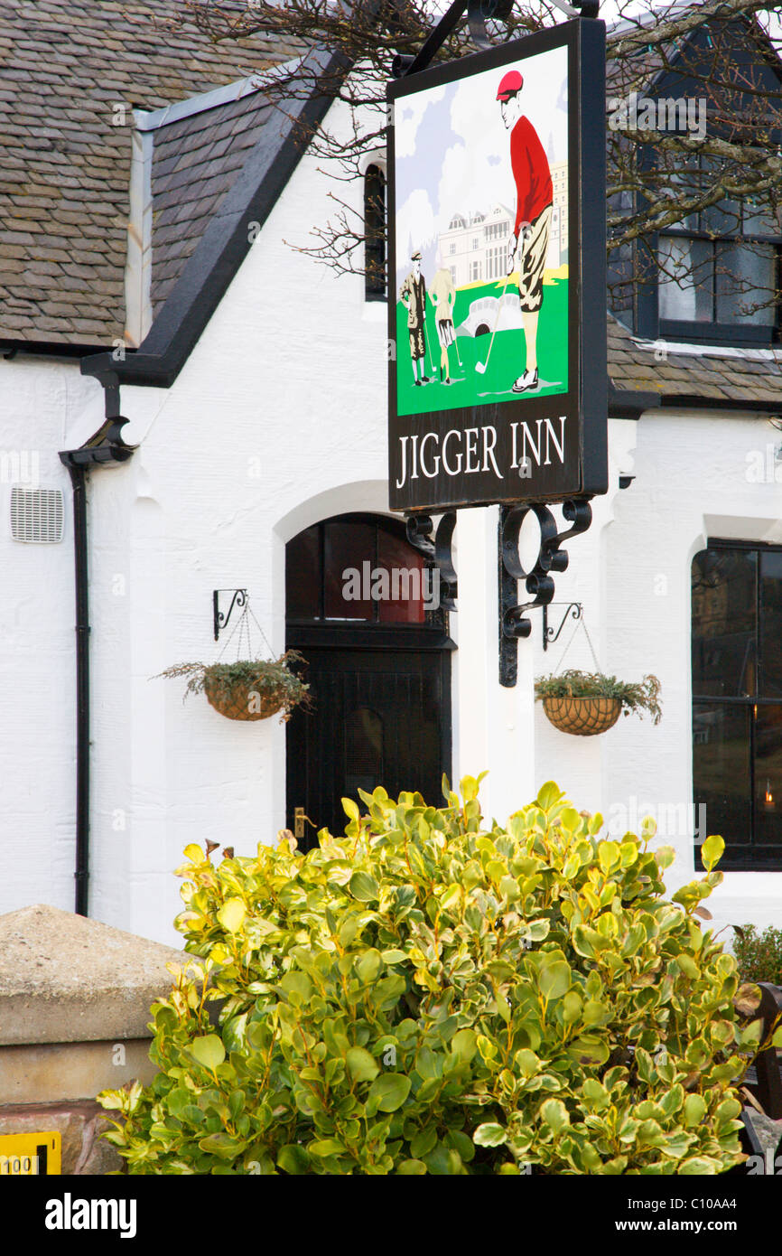 Pub tavern golf hires stock photography and images Alamy