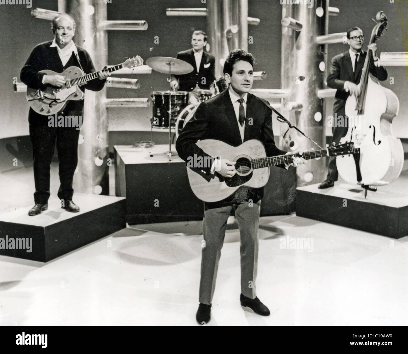 LONNIE DONEGAN (1931-2002) UK skiffle musician about 1962 Stock Photo ...