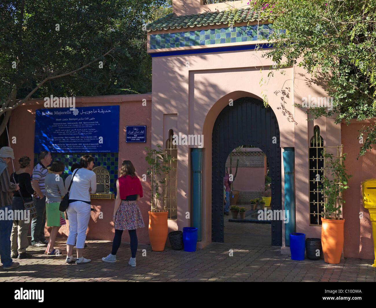 entrance-to-the-majorelle-gardens-in-the-new-part-of-marrakech-morocco