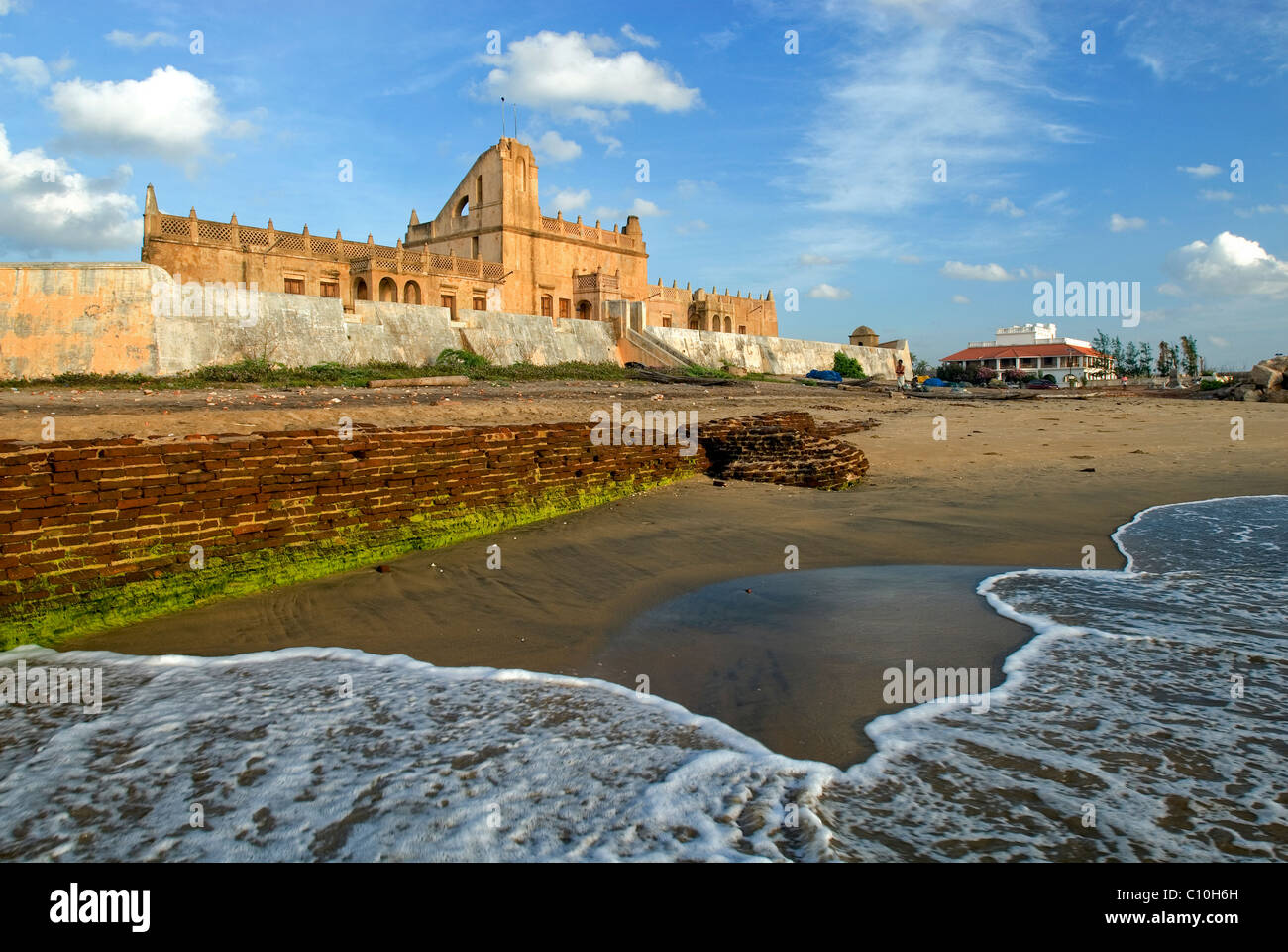 dansborg-fort-in-tharangambadi-tamilnadu-stock-photo-35048905-alamy
