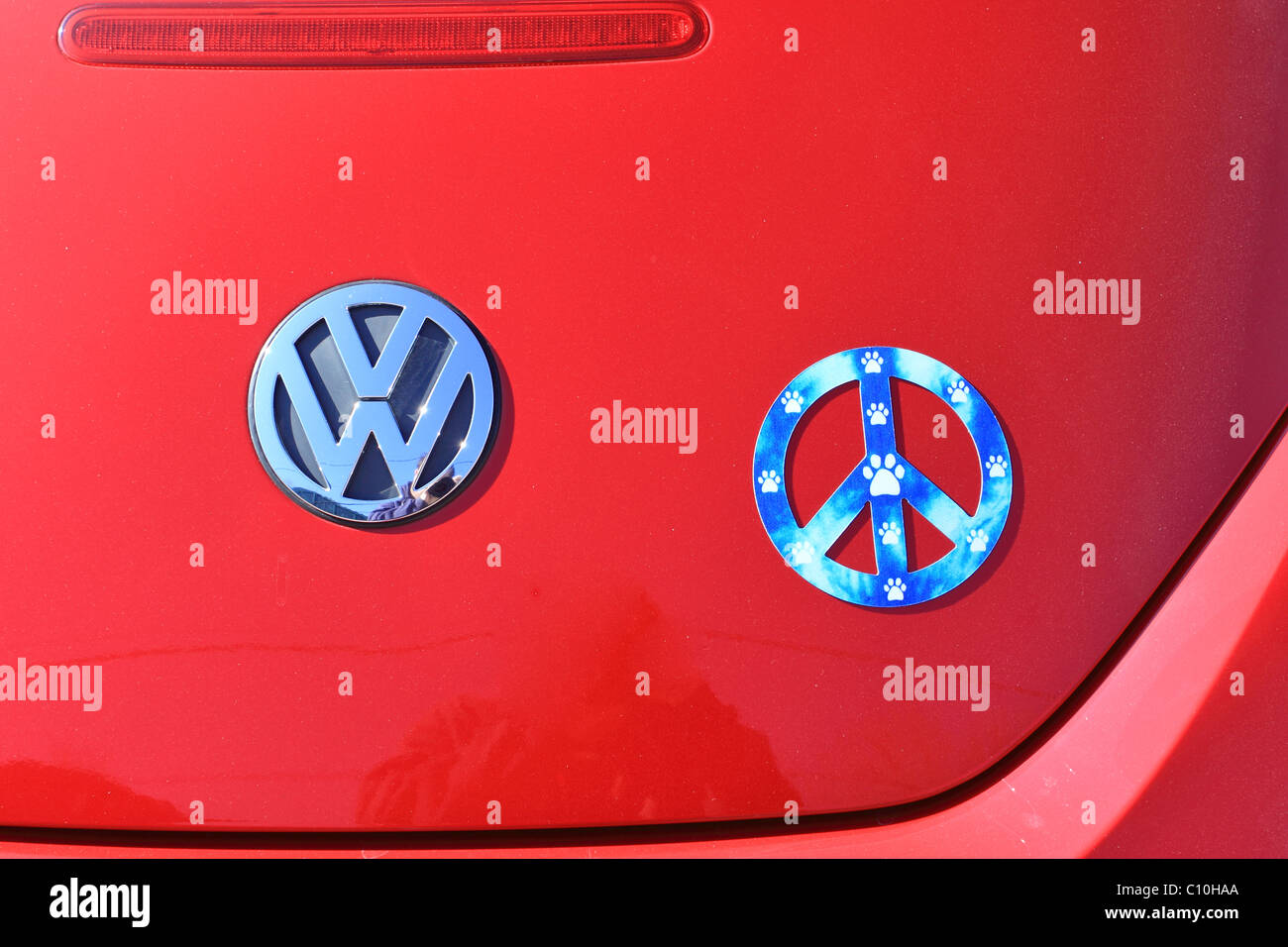 Peace symbol on Volkswagen Beetle, Long Island, NY Stock Photo