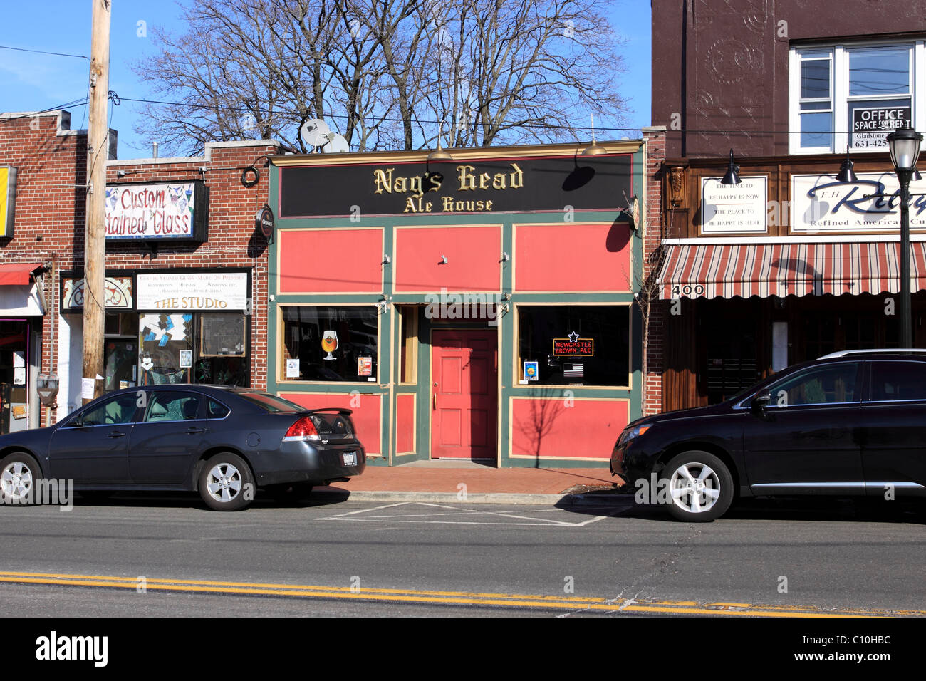Huntington tavern hires stock photography and images Alamy