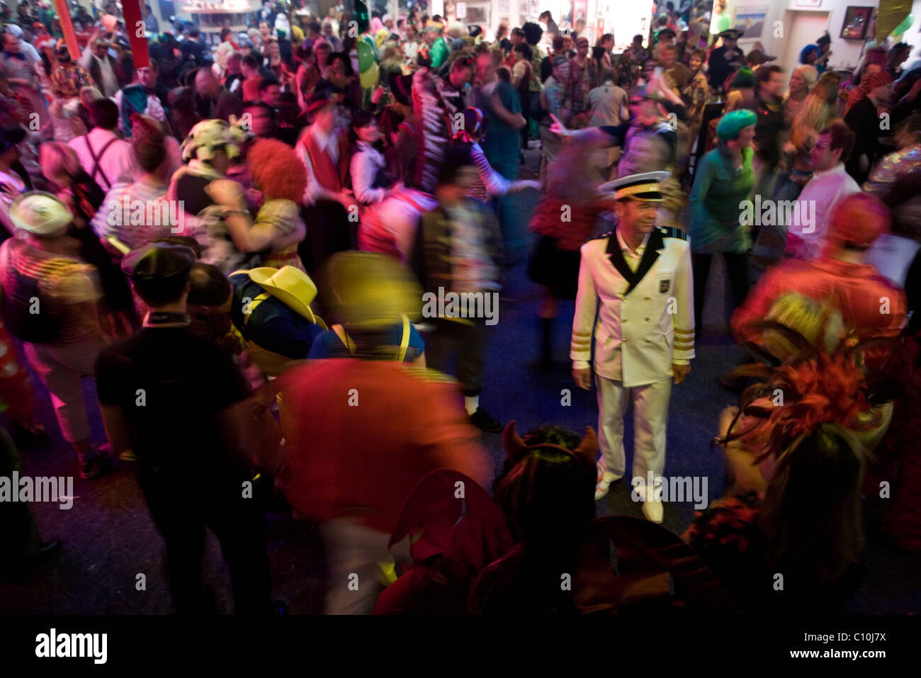 Movimiento de baile hi-res stock photography and images - Alamy