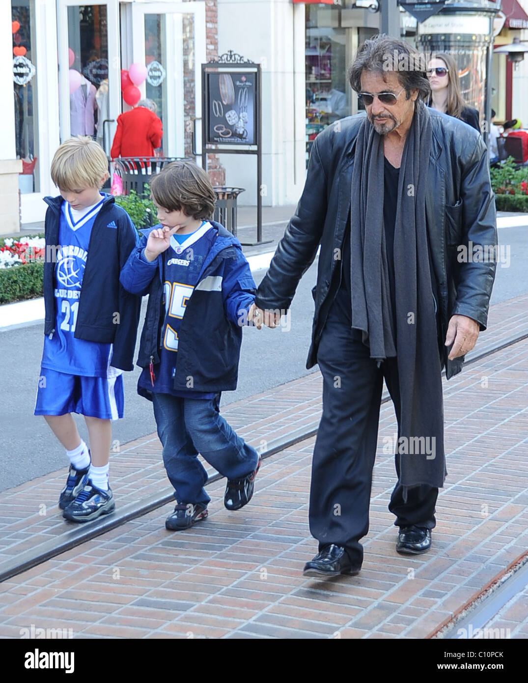 Al pacino shopping family grove hi-res stock photography and images - Alamy