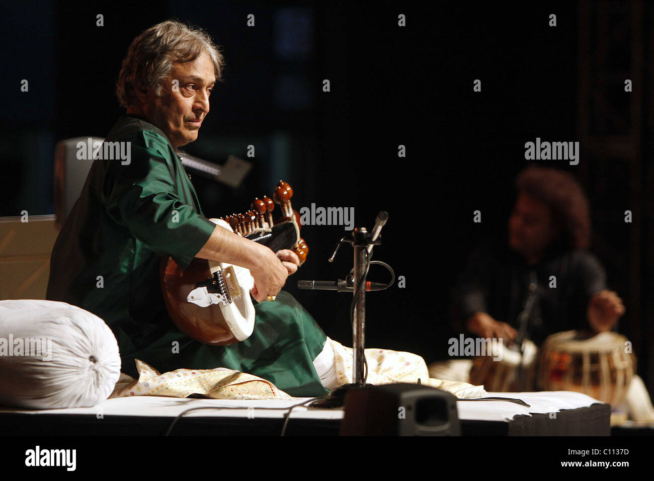 Ustad Amjad Ali Khan Scotland Seagrams 100 Pipers Present A Sarod 