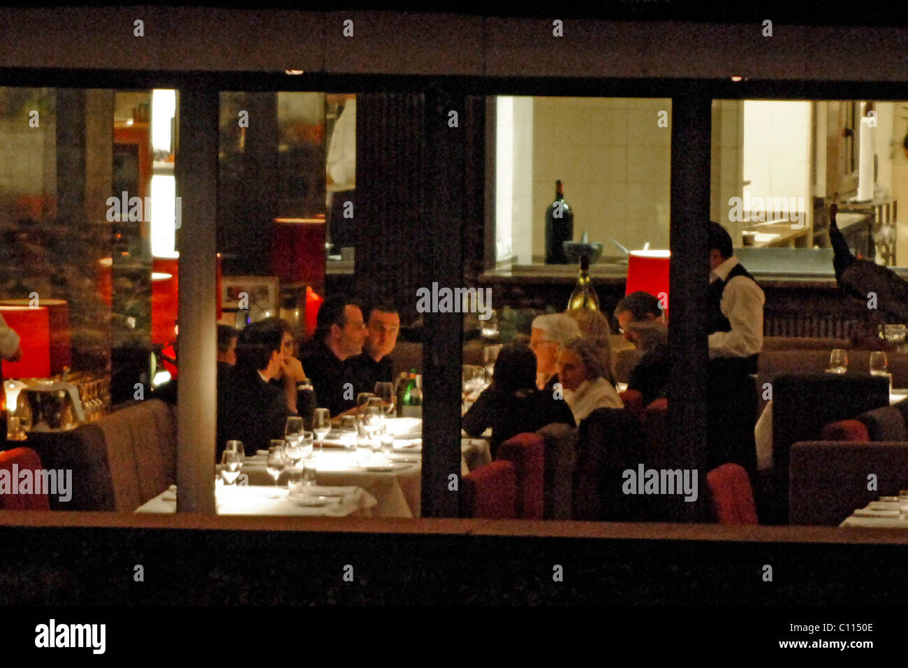 Steve Martin, Jean Reno and guests have dinner at Grill Royal ...