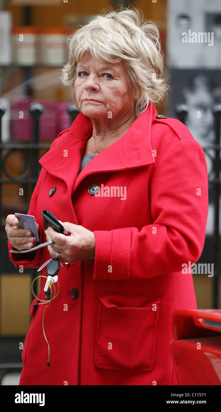 judith-chalmers-arrives-at-claridges-to-meet-her-son-ahead-of-his