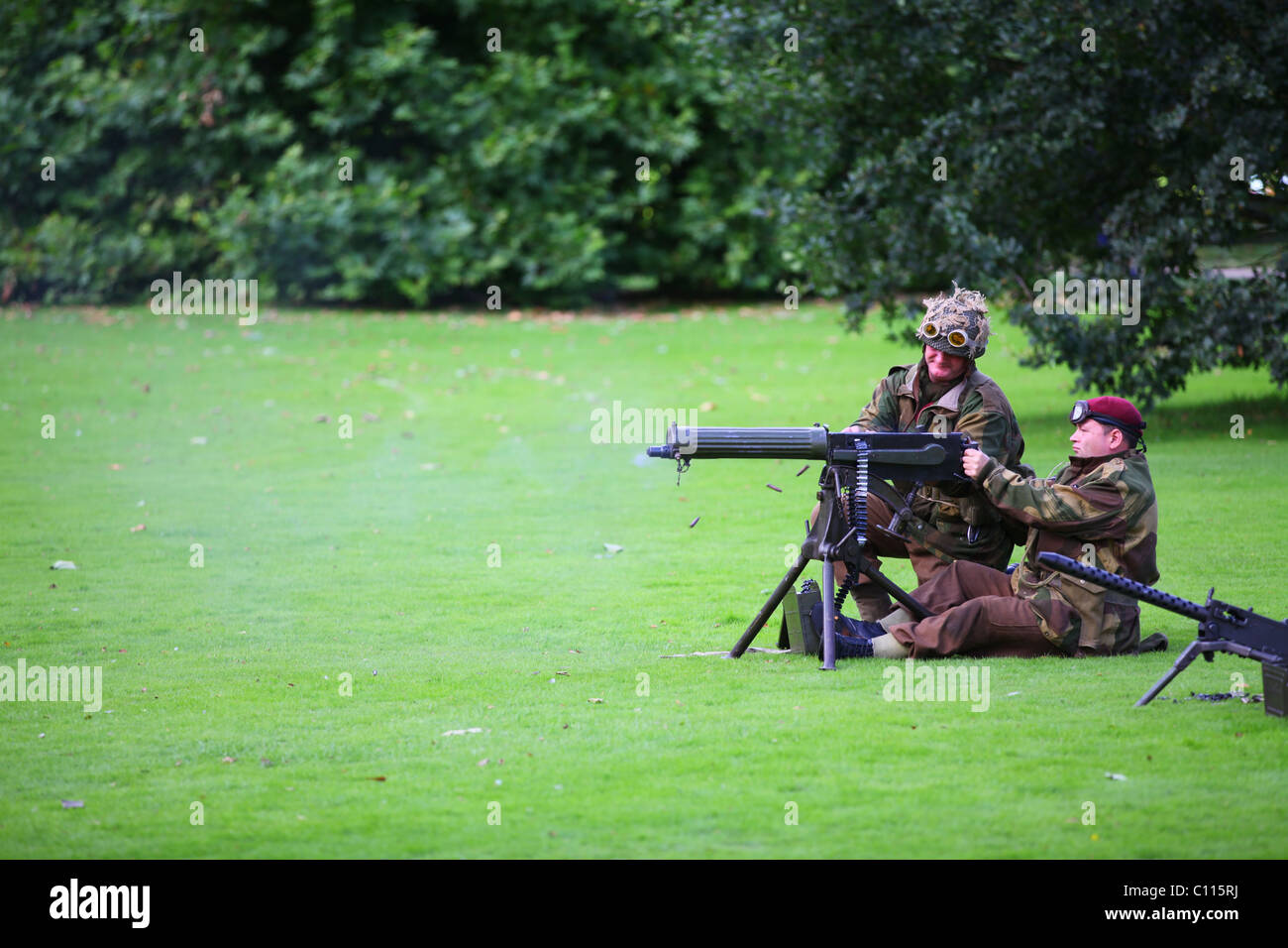 Reconstruction WW2 British soldiers firing watercooled Vickers machine