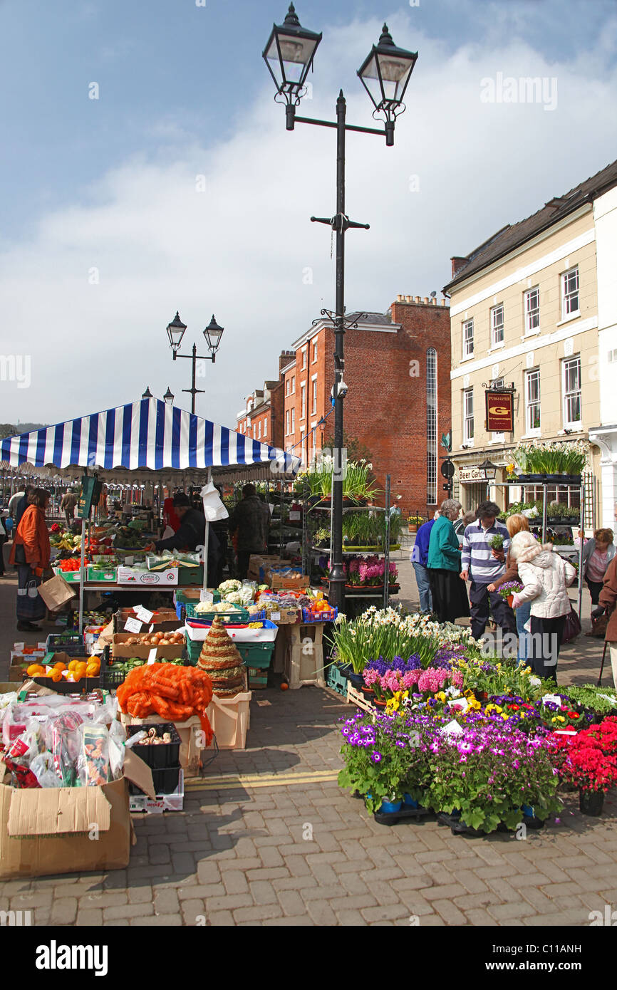 Ludlow market square hires stock photography and images Alamy
