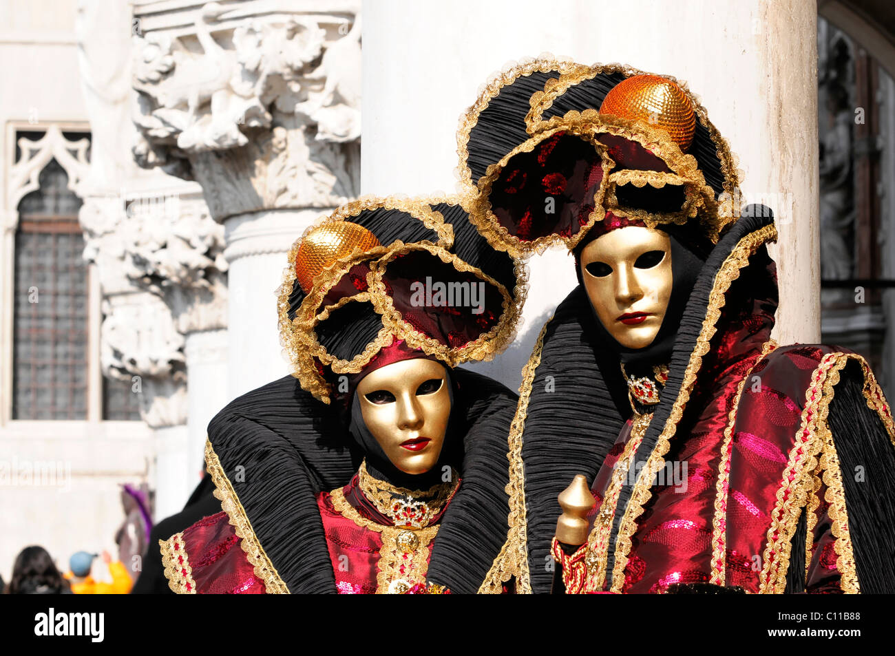 Black gold costume carnevale in hi-res stock photography and images - Alamy
