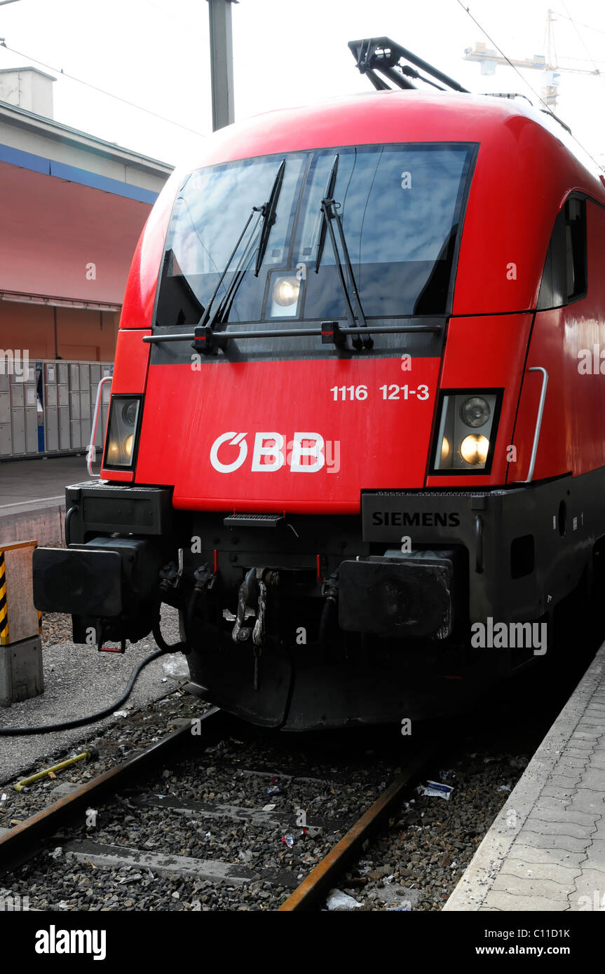 Locomotive of the Austrian Railways, Westbahnhof train station, Vienna, Austria, Europe Stock Photo