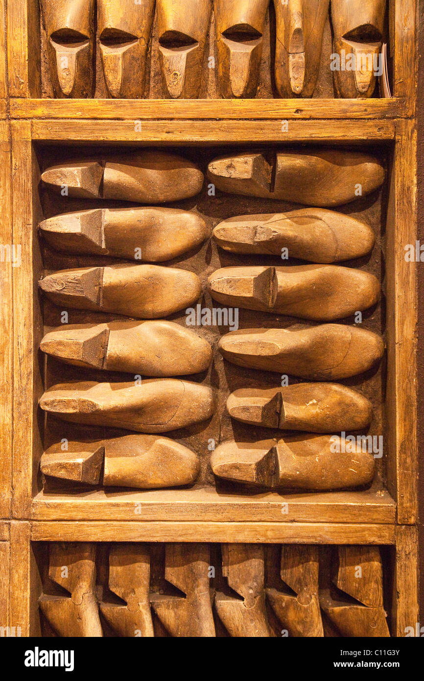 Shoe boxes wall hi-res stock photography and images - Alamy