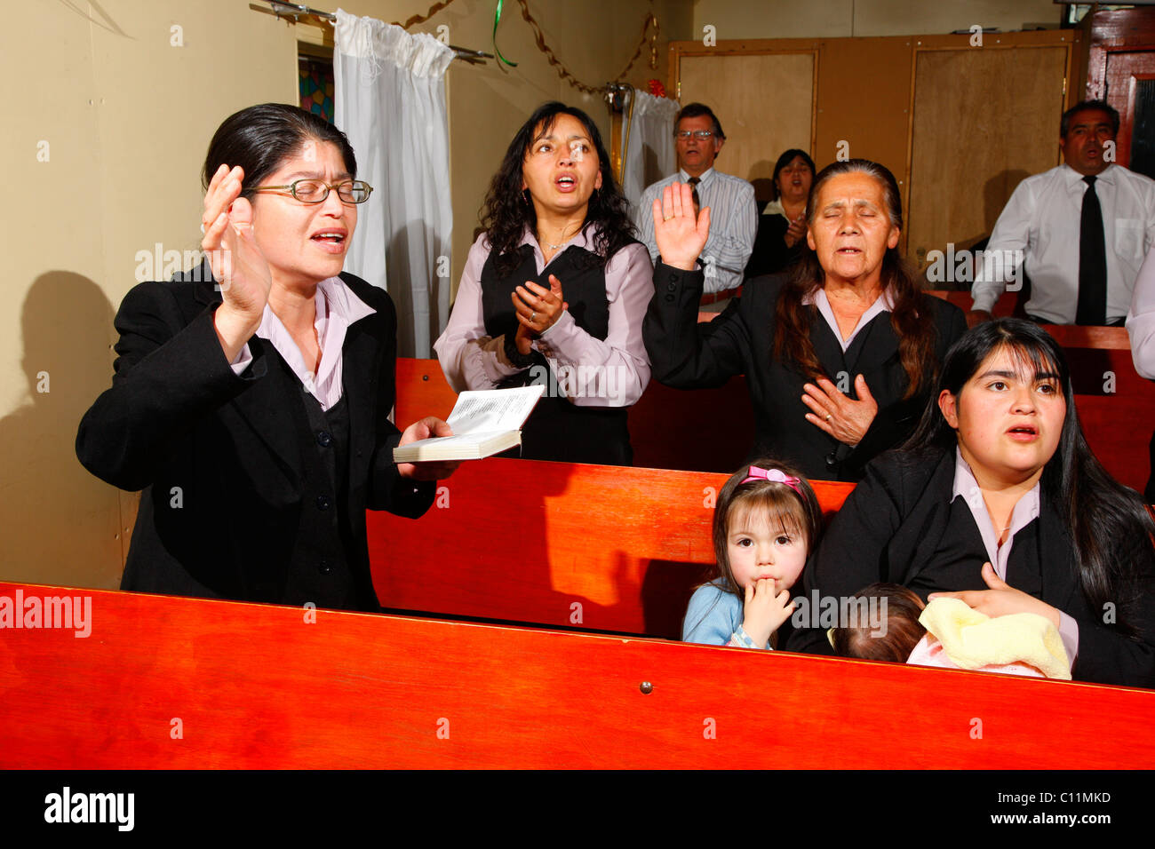 Singing prayer hi-res stock photography and images - Alamy