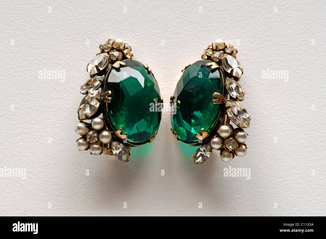 Rhinestone clip earrings from around 1940 - 1950, Sylvia Buechele Jewelry and Accessories, Nuremberg, Middle Franconia, Bavaria Stock Photo