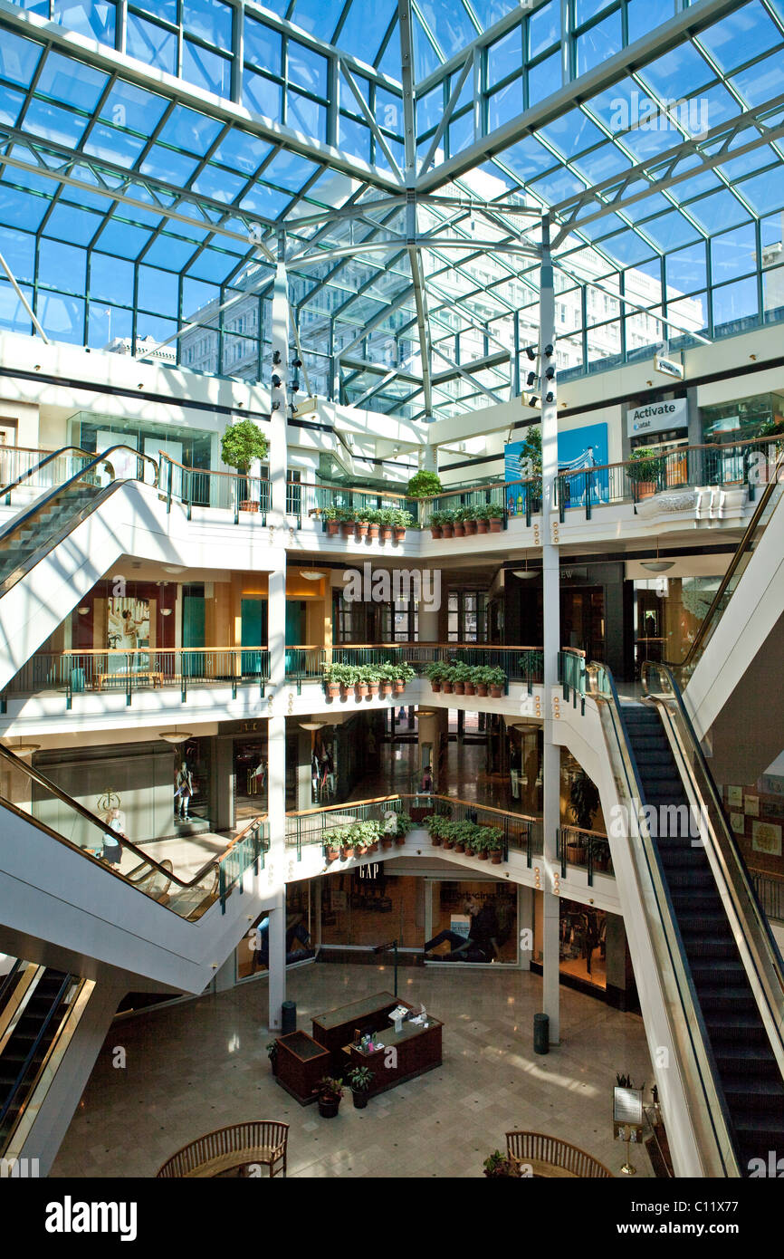 Pioneer Place shopping mall, Portland, Oregon, USA Stock Photo Alamy
