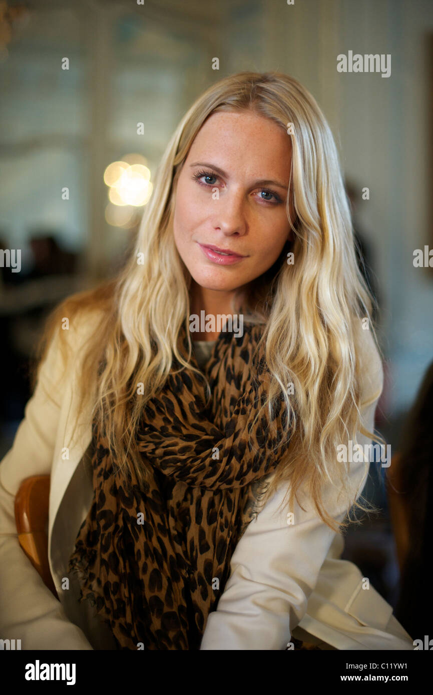 Poppy Delevigne attends the Saloni autumn 2011 collection at the Savile Club in London on 18 February 2011. Stock Photo
