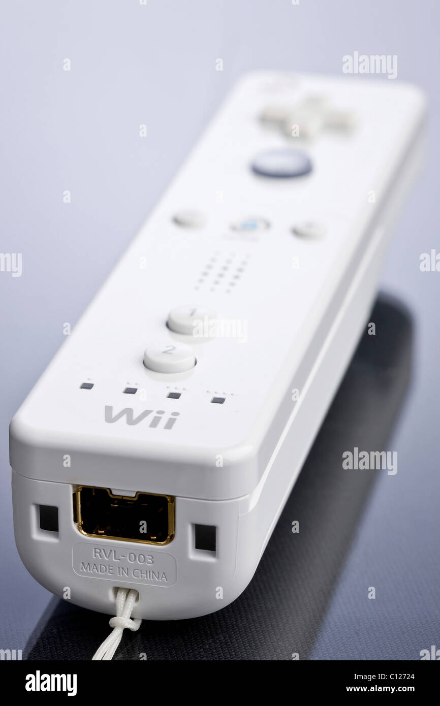 Nintendo wii console hi-res stock photography and images - Alamy