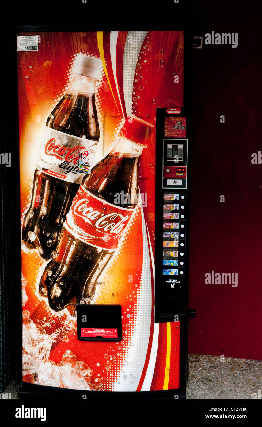 Coca Cola Machine Stock Photos & Coca Cola Machine Stock 