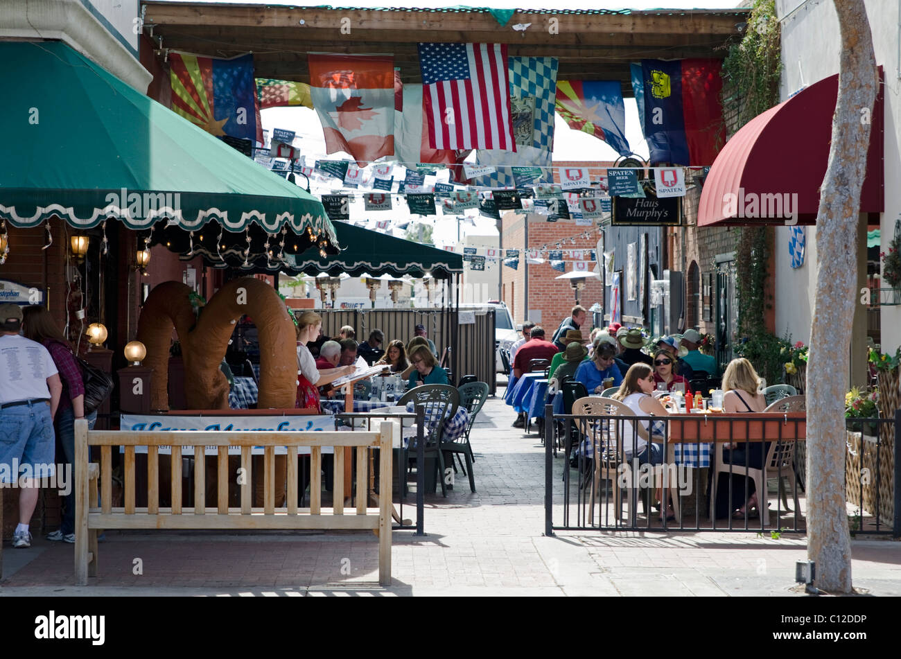 Al Fresco dining at Haus Murphy's in Historic Old Town Glendale, Arizona, USA Stock Photo