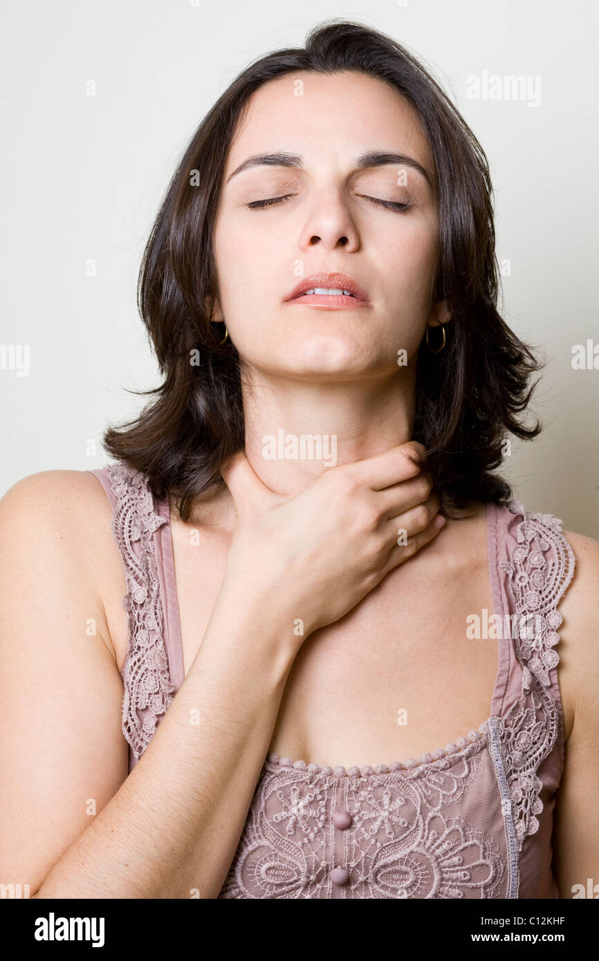 Sore throat woman Stock Photo Alamy