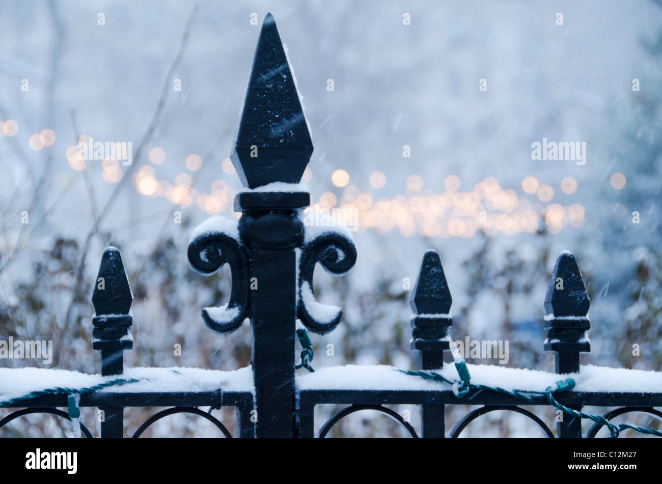 Snow covered wrought iron fence hi-res stock photography and images - Alamy