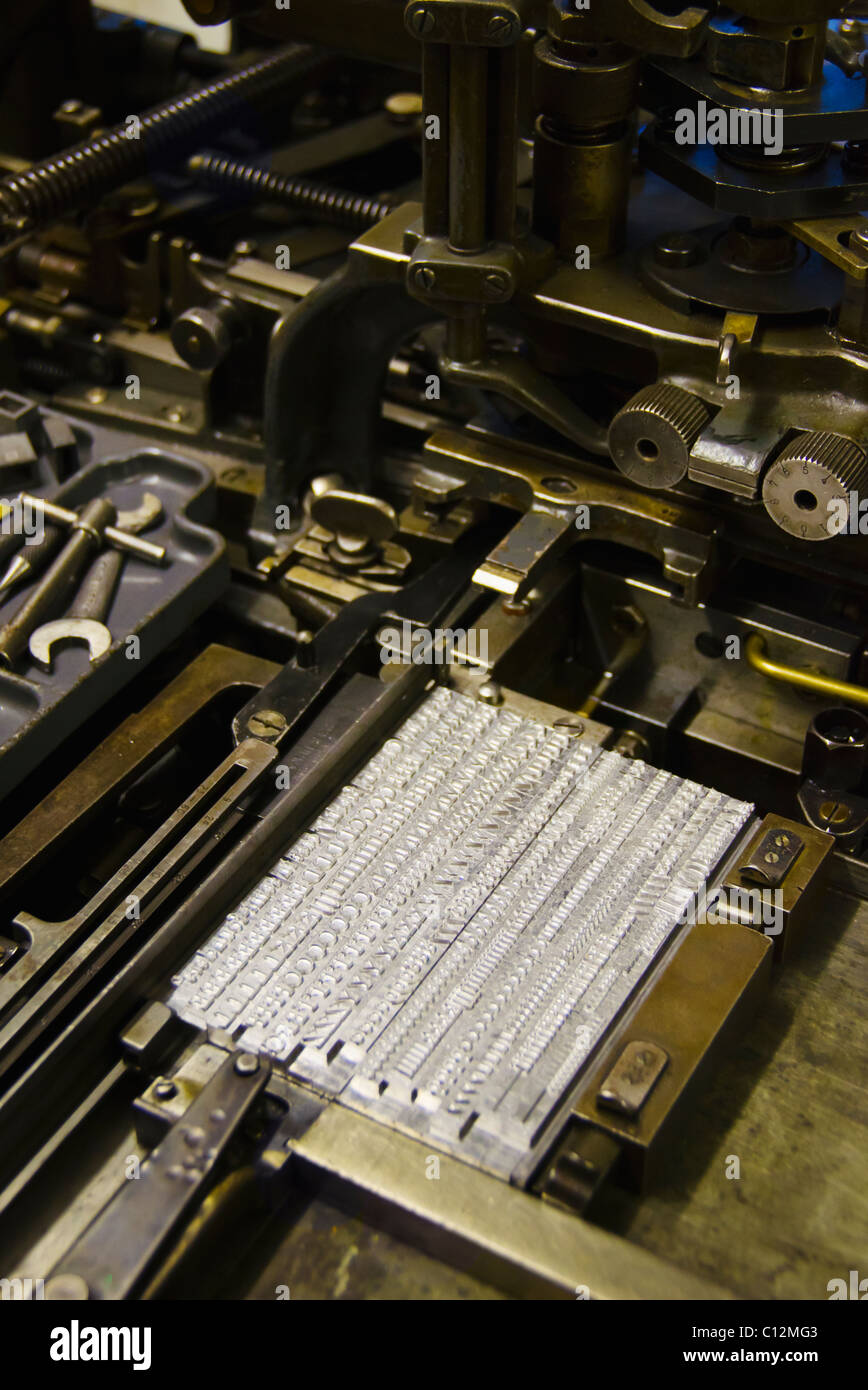 United Kingdom, Bristol, antique printing press Stock Photo Alamy