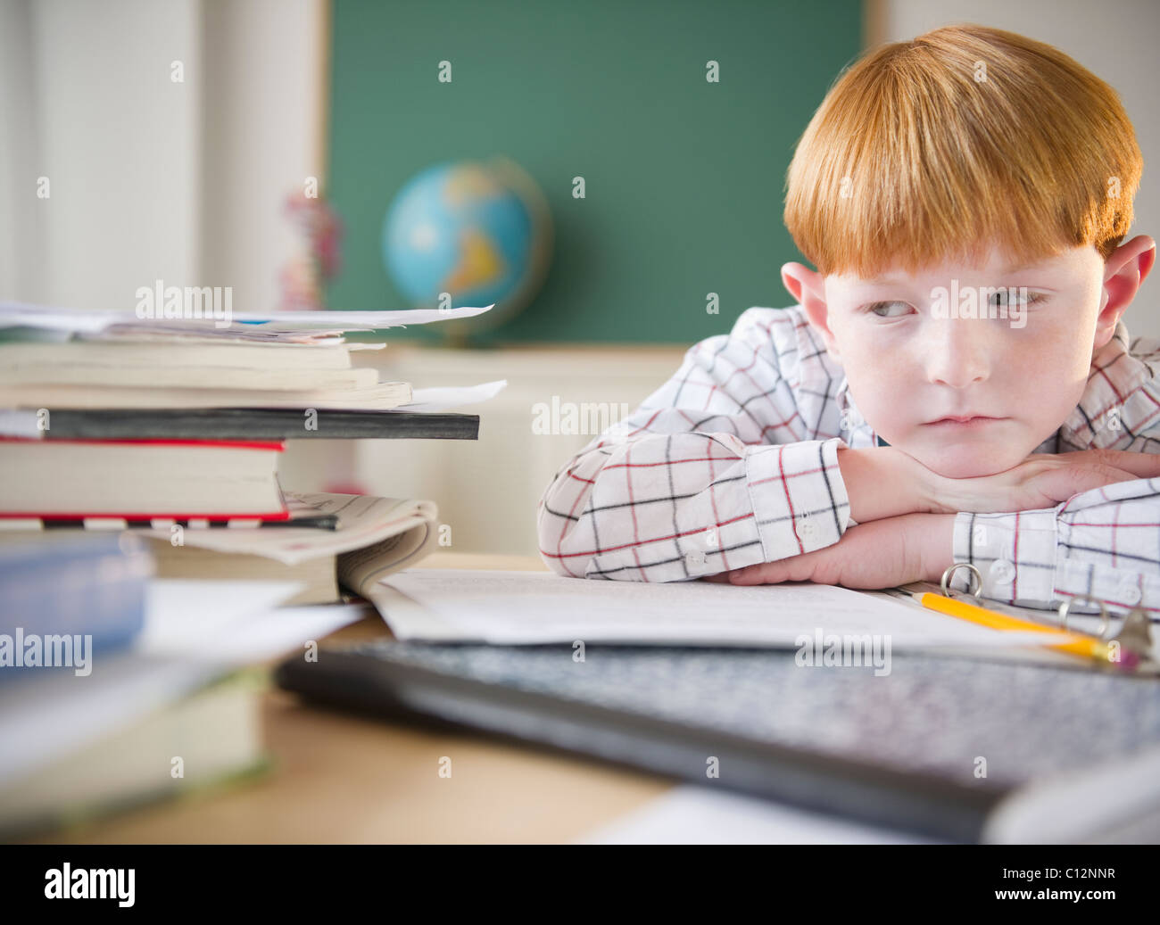Crowded classroom hi-res stock photography and images - Alamy