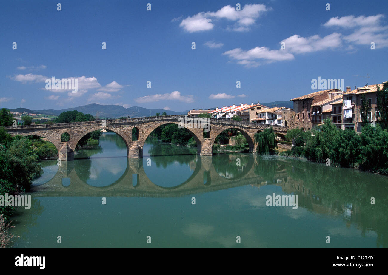Romanesque Bridge Romanesque bridge hi-res stock photography and images - Alamy