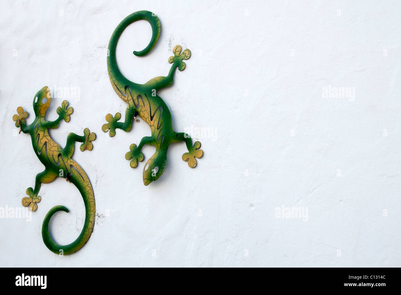 Decorative lizards hi-res stock photography and images - Alamy