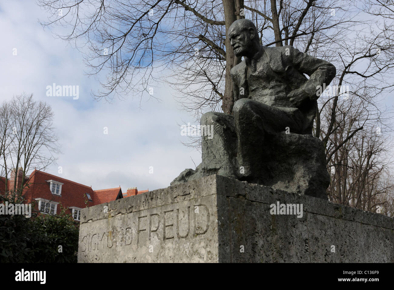 Statue of Sigmund Freud in Belsize Road, London Stock Photo Alamy