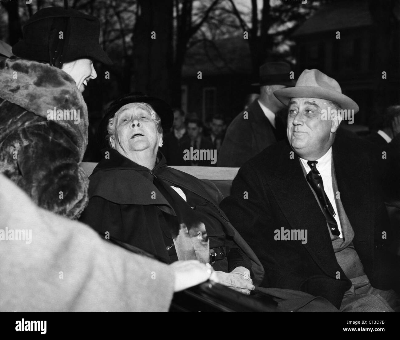 FDR Presidency. From left: daughter of FDR Anna Roosevelt Boettiger, mother of FDR Sara Delano Roosevelt, US President Franklin Delano Roosevelt, Hyde Park, NY, 1936. Stock Photo