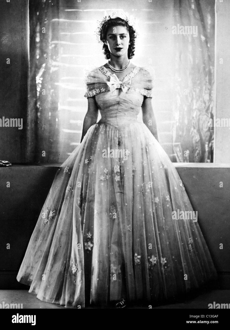 PRINCESS MARGARET, in bridesmaid dress, London circa 1948 Stock ...