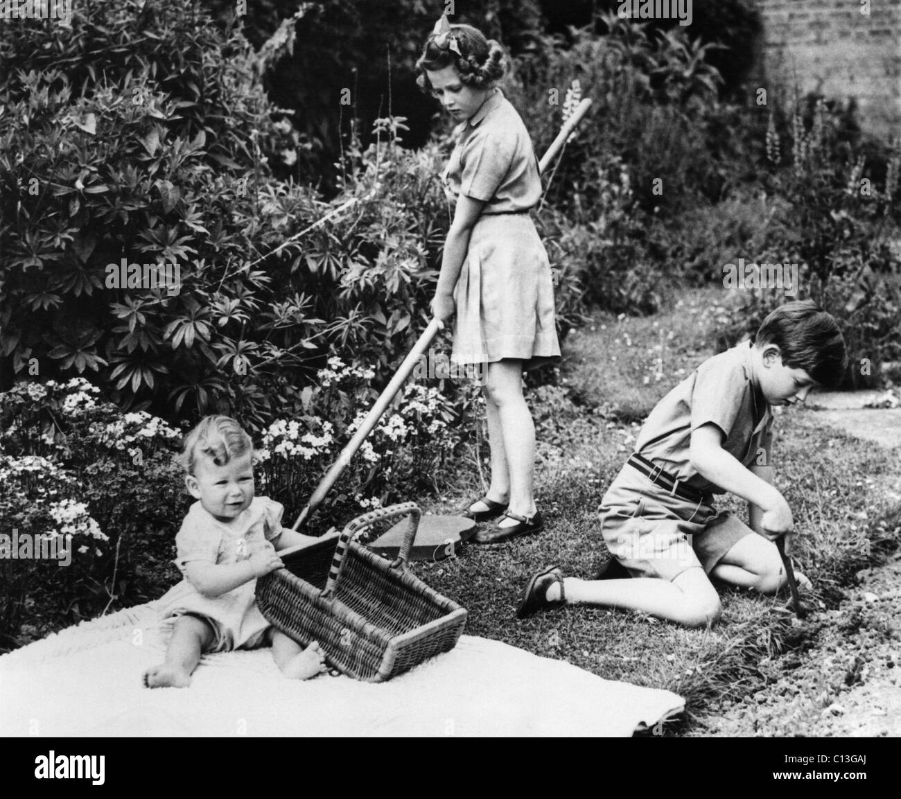 British Royal Family. Prince Michael of Kent, Princess Alexandra of Kent (future Lady Ogilvy), Prince Edward of Kent (future Duke of Kent) Bucks, England, 1943. Stock Photo