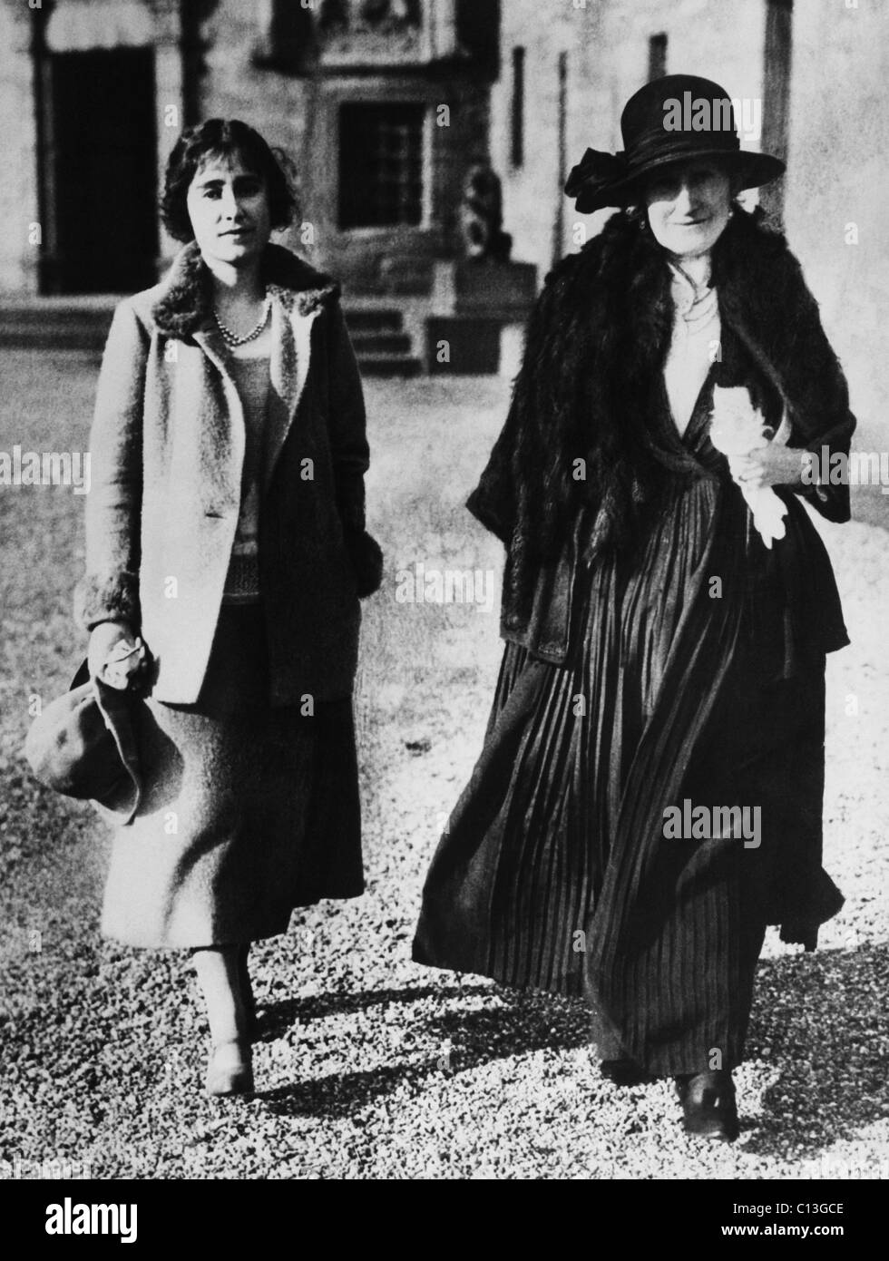 Elizabeth Bowes-Lyon, Duchess of York (and future Queen Mother Elizabeth), and mother, Countess of Strathmore and Kinghorne Cecilia Bowes-Lyon, circa 1923. Stock Photo