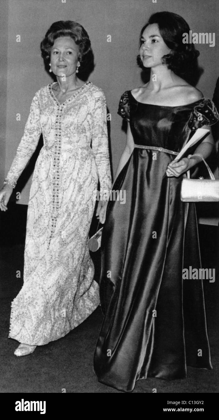 Pat Nixon by Julie Nixon Eisenhower Pat Nixon by Julie Nixon Eisenhower