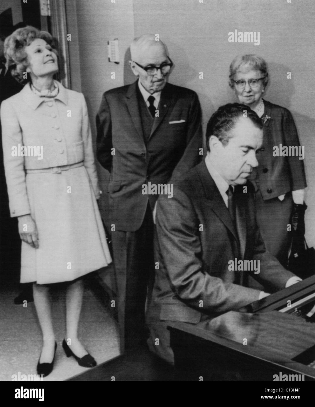 US Presidents. US President Richard Nixon plays piano for former US ...