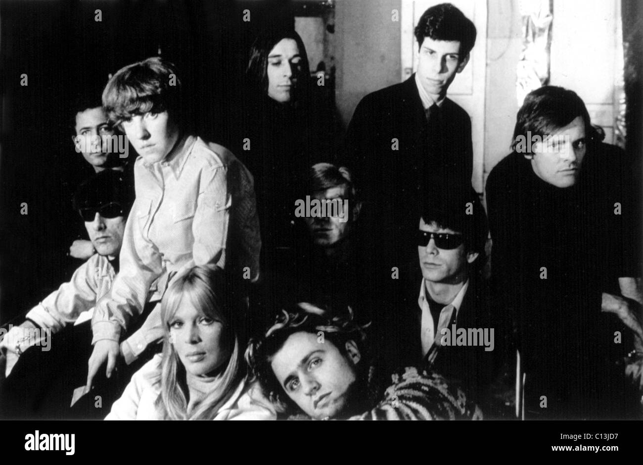 THE VELVET UNDERGROUND, Andy Warhol (center) with The Velvet Underground, Nico (bottom left), Paul Morrisey (far right) and Gerard Melanga (bottom right), c. 1966 Stock Photo