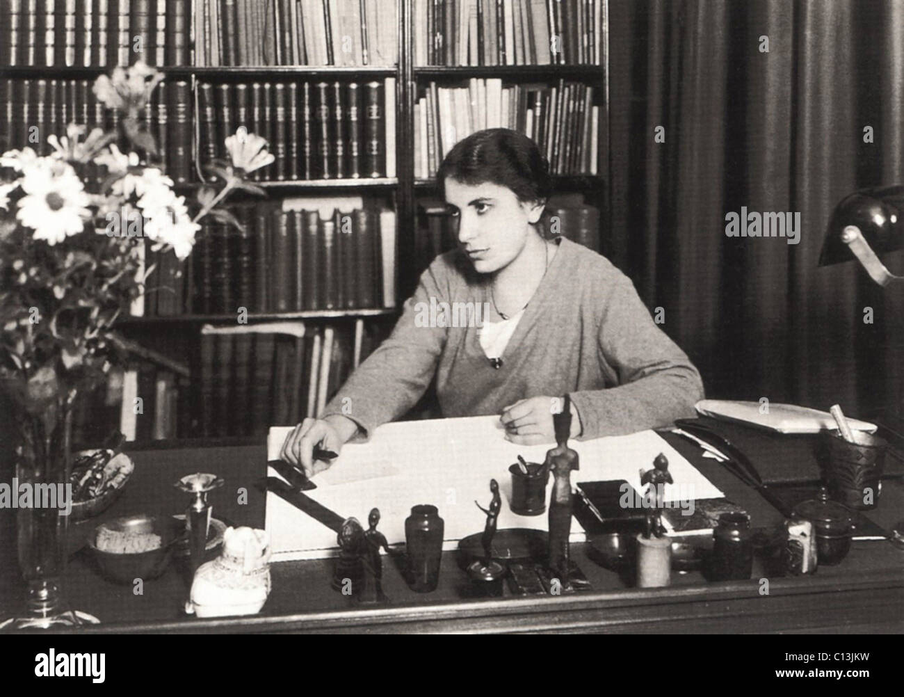 Anna Freud (1895-1982), youngest daughter of Sigmund Freud and founder of child psychoanalysis. Ca. 1920s. Stock Photo