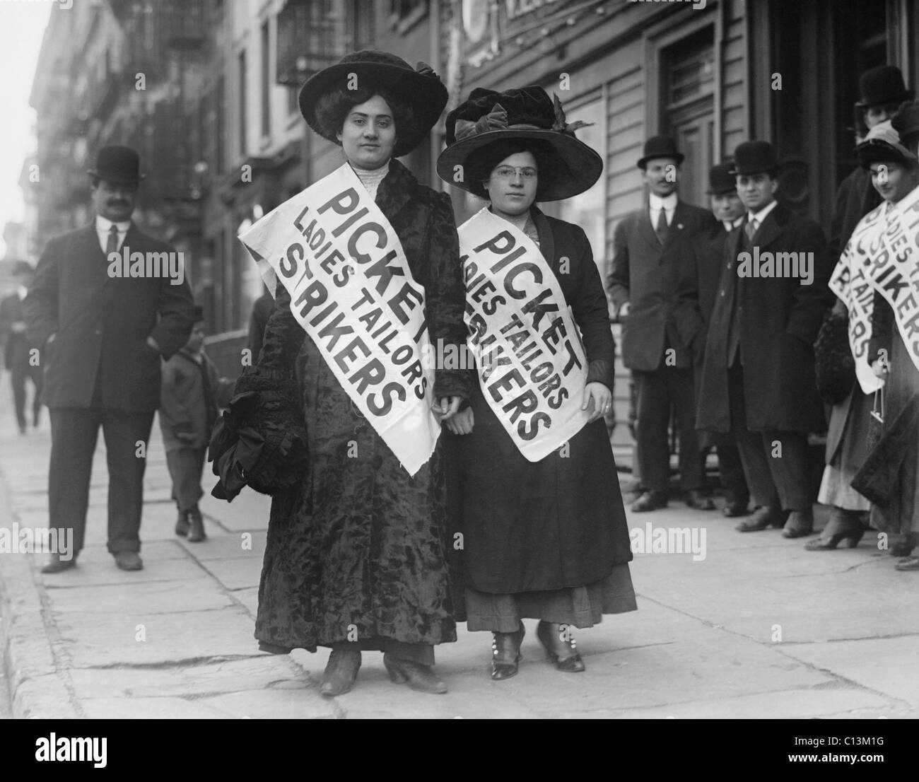 Women strike pickets from Ladies Tailors, during the New York shirtwaist strike of 1909, involving 20,000 mostly Jewish women working in shirtwaist sweatshops. Stock Photo