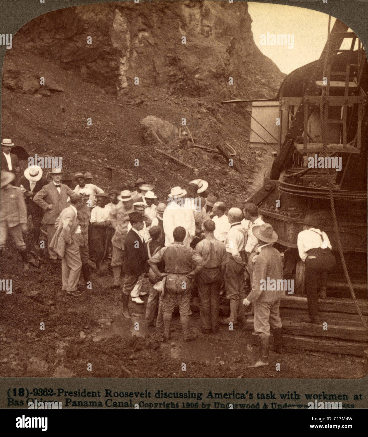 President Roosevelt discussing America's task with workmen at Bas Obispo, Panama Canal, on November 31, 1906. Stock Photo