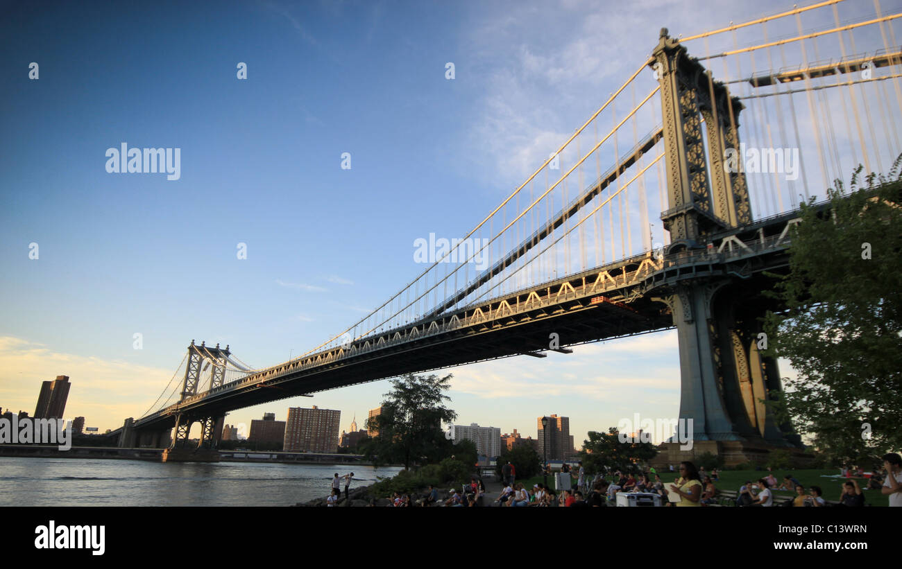 Manhattan bridge night time hi-res stock photography and images - Alamy