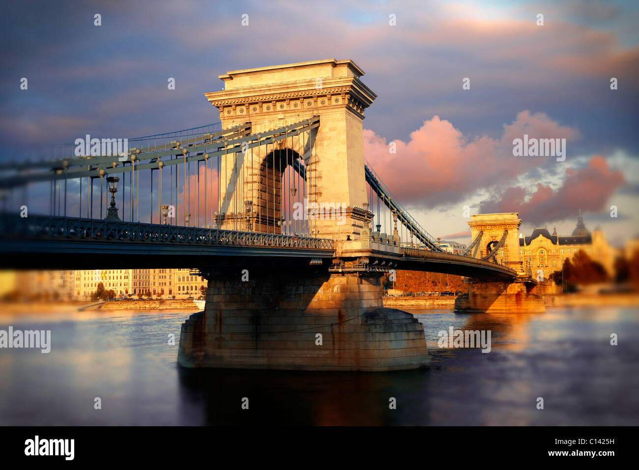 Szecheni Lanchid ( Chain Bridge ). Suspension bridge over the Danube between Buda & Pest. Budapest Hungary Stock Photo