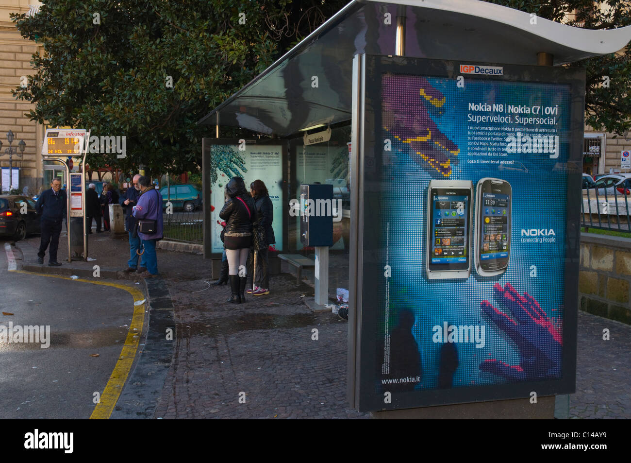 Bus shelter advertising people hi-res stock photography and images - Alamy