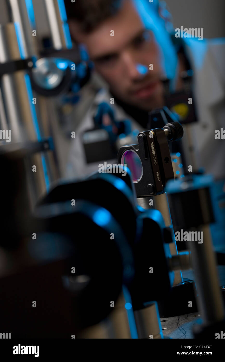 Laser diffraction experiment hi-res stock photography and images - Alamy