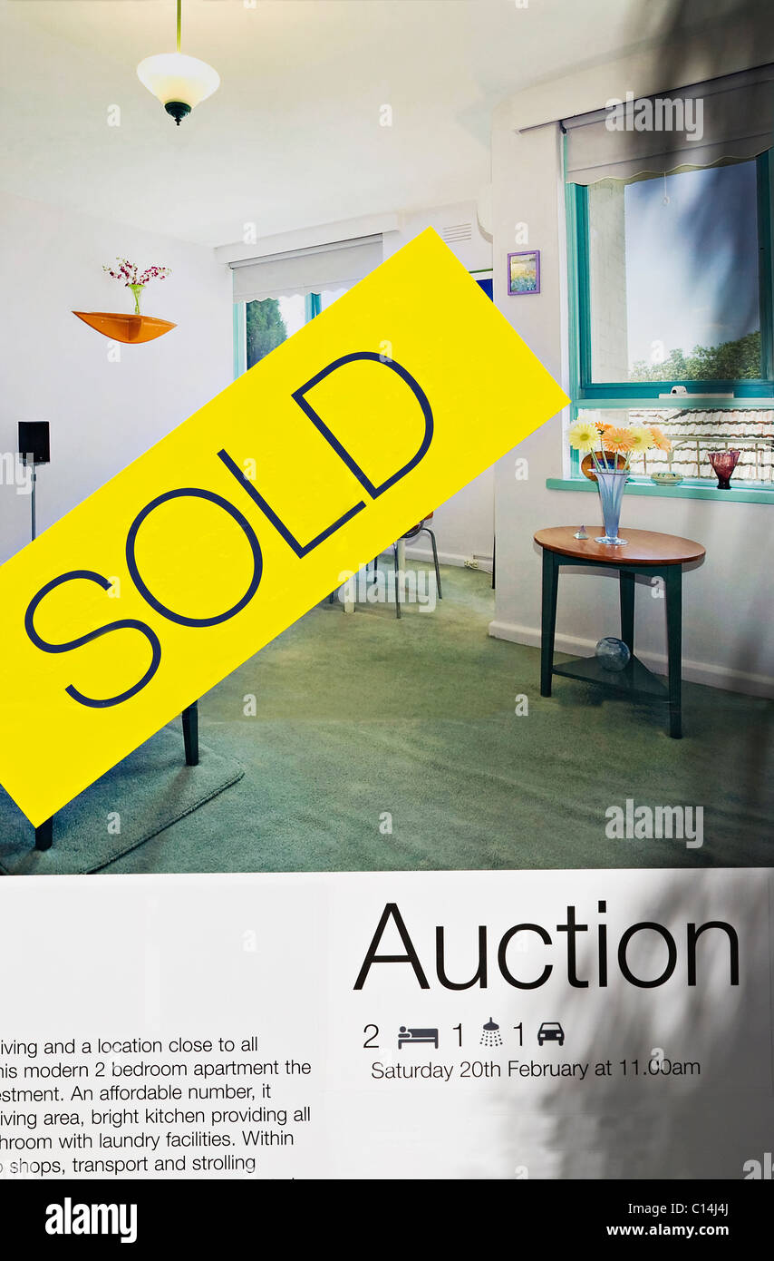 Billboard property hires stock photography and images Alamy