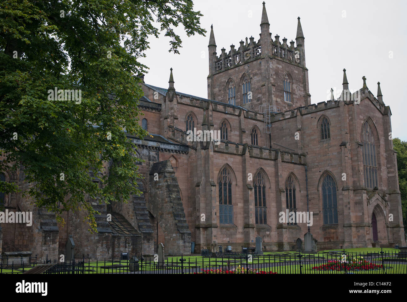 DUNFERMLINE ABBEY SCOTLAND UNITED KINGDOM Stock Photo