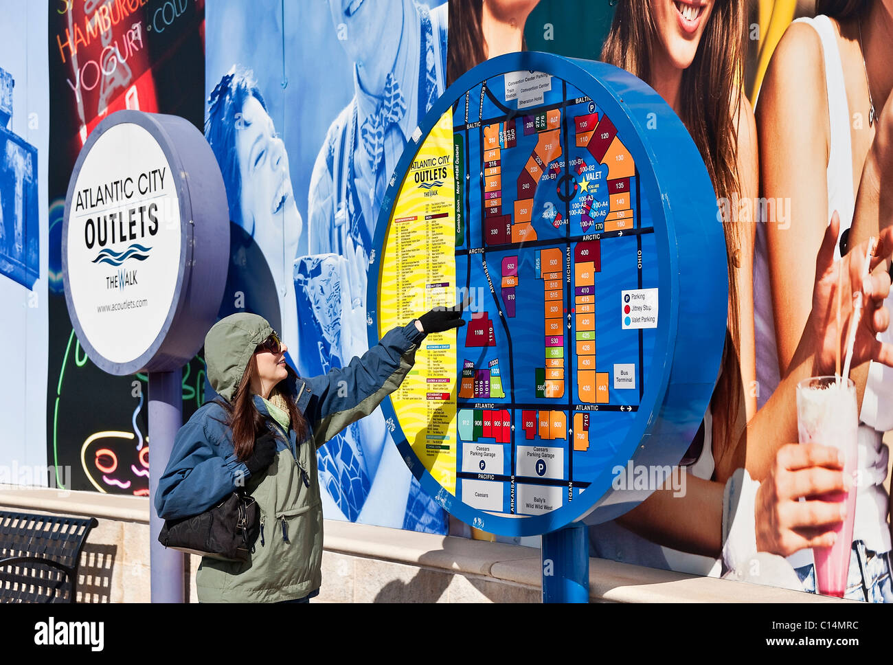 Outlet store shopping in Atlantic City, New Jersey, USA Stock Photo Alamy
