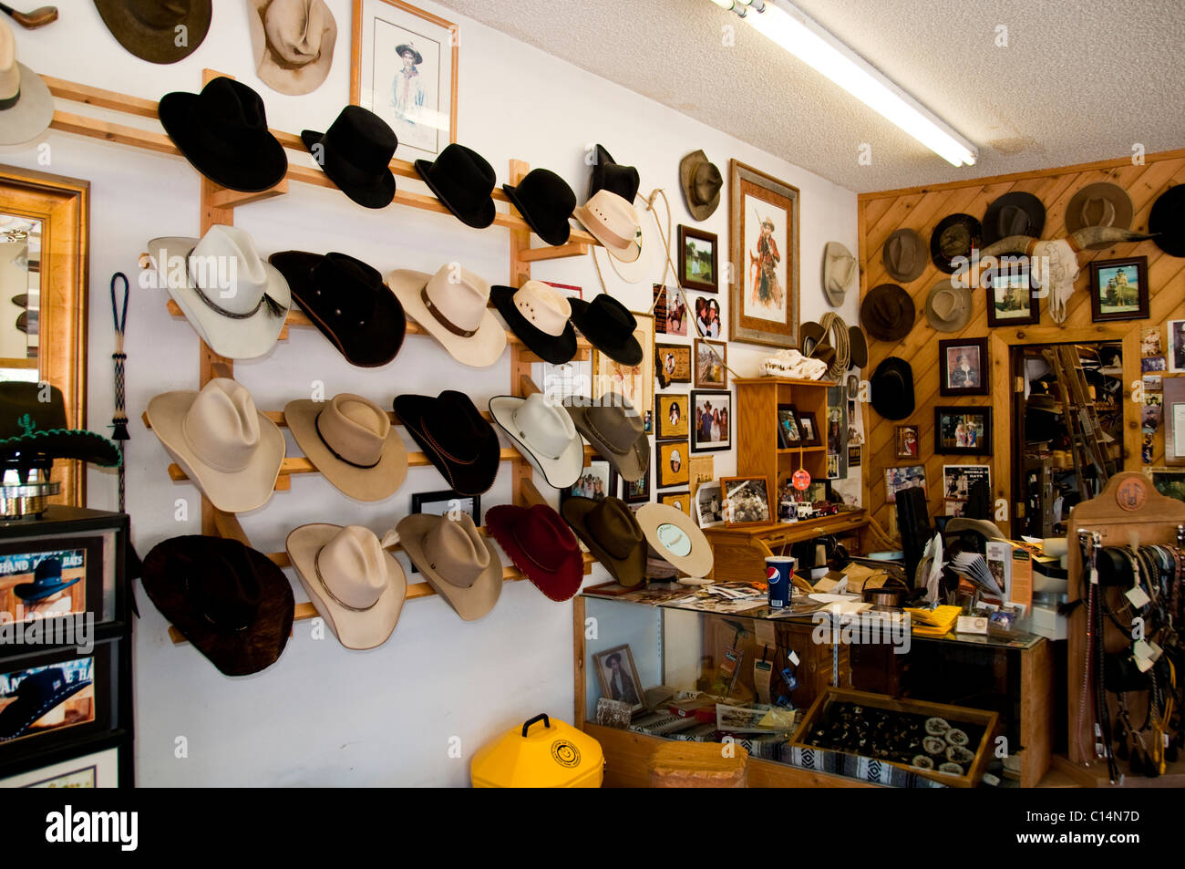 Antiques Market,Cowboy Hat Shop,Styles,Leathers,Felt,Darby,Highway 93, Montana, USA Stock Photo